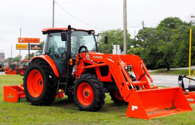 2025 Kubota M5-111HDC12 4WD Tractor/Loader